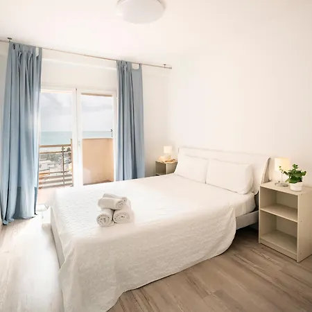 Апартаменты Aa Guest - Rubi Front Sea Views Eco Фуэнхирола